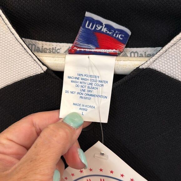 Majestic Black and Red Cincinnati Reds Jersey - Picture 8 of 8